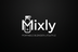 Logo Mixly blanc sur fond noir avec icône de mixeur portable et slogan lifestyle.